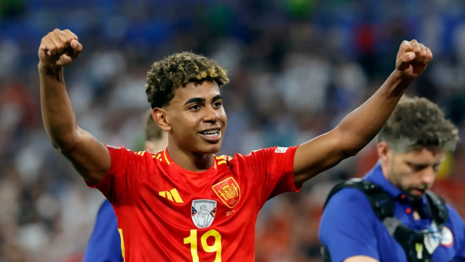 Lamine Yamal recibió homenaje por un famoso grupo español