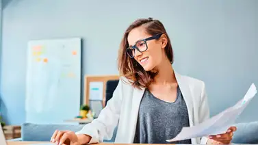 Texas busca recepcionista por salario de $17 dólares la hora (+Requisitos) Texas busca recepcionista por salario de $17 dólares la hora (+Requisitos)