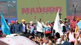 Maduro aprueba plan para reurbanizar barrio de Petare