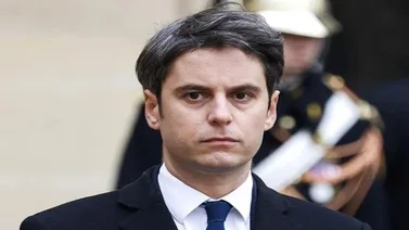 Primer ministro de Francia anuncia su dimisión