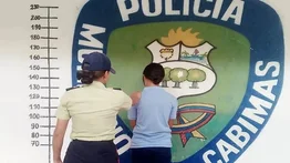 Adolescente y su novio amenazaban a los profesores para aprobar las materias