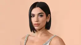 Dua Lipa habría pasado un incómodo momento en Glastonbury (+VIDEO)