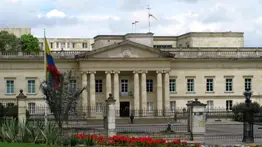 Atentan contra vehículo de la presidencia de Colombia (+Detalles)