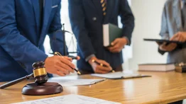 Florida aprueba ley contra falsos notarios y asesores legales de inmigración: sepa cuándo entra en vigor