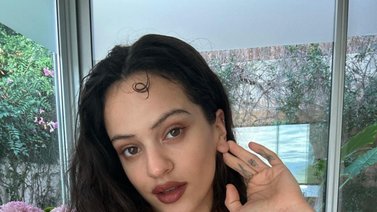 Rosalía le manda indirecta a Karol G por plagiarla