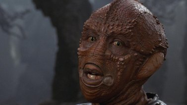 Disney planea relanzamiento de la historia de ciencia ficción "Enemigo Mío"