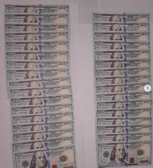 Capturan a mujer con billetes de $100 falsos: Los vendía a $30 Capturan a mujer con billetes de $100 falsos: Los vendía a $30