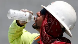 California| Aprueban normas para obligar a empresarios a enfriar áreas de trabajo