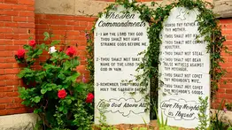 Ley en Luisiana ordena exhibir los 10 mandamientos en las escuelas públicas