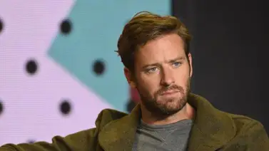 El actor Armie Hammer habla sobre las acusaciones de "canibalismo" El actor Armie Hammer habla sobre las acusaciones de "canibalismo"