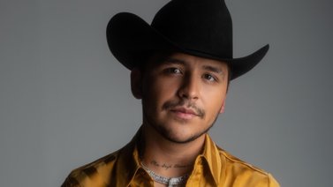 Reportan amenaza de bomba durante concierto de Christian Nodal en Ecuador