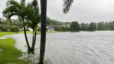 Gobernador de Florida decreta toque de queda en Naples por inundaciones Gobernador de Florida decreta toque de queda en Naples por inundaciones