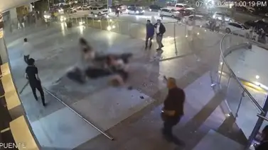 Tres jóvenes muertos y múltiples heridos tras el colapso de una baranda Tres jóvenes muertos y múltiples heridos tras el colapso de una baranda