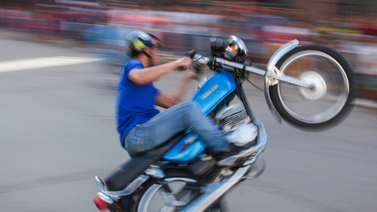 Maduro declara las motopiruetas como deporte nacional
