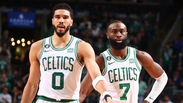 Finales NBA: Porzingis regresa como un héroe y Boston arrasa a Dallas