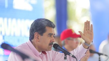 Maduro convoca a clínicas y consultorios privados a incorporarse a la Misión Sonrisa