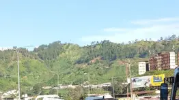 Gandola cargada de arroz y azúcar volcó en la ARC (+VIDEOS)