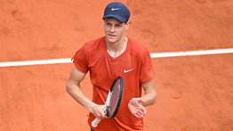 Jannik Sinner arrebata el número uno a Novak Djokovic
