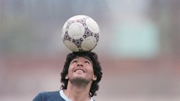 Justicia francesa ordena la incautación del Balón de Oro mundialista de Maradona