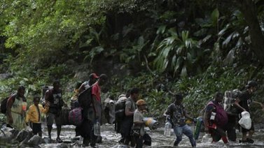 Migrante rescata a niño venezolano en la selva del Darién (+VIDEO)