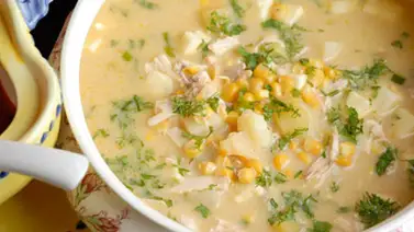 Chupe de pollo con crema de leche Chupe de pollo con crema de leche