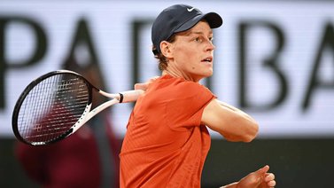 Jannik Sinner se instala en octavos de final de Roland Garros