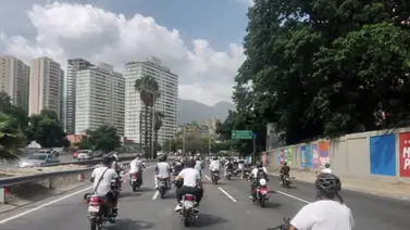 Caracas: Motorizados colapsan la Francisco Fajardo en protesta por asesinato de un compañero(+VIDEO) Caracas: Motorizados colapsan la Francisco Fajardo en protesta por asesinato de un compañero(+VIDEO)