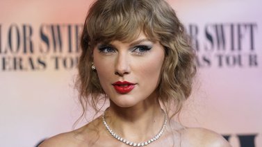 Fanáticas de Taylor Swift compran pañales para adultos (+Chisme)
