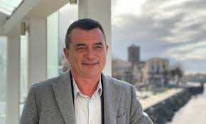 Alcalde francés gastó gran suma de dinero de los contribuyentes en una clarividente (+Detalles) Alcalde francés gastó gran suma de dinero de los contribuyentes en una clarividente (+Detalles)