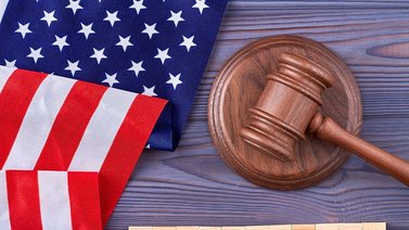 ¿Qué consecuencias enfrenta un inmigrante acusado de felonía en EEUU?