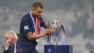 Mbappé se despide tras ganar la Copa Francesa con el PSG Mbappé se despide tras ganar la Copa Francesa con el PSG