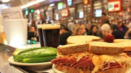 EEUU | Estas son las cadenas de comida rápida con la que puedes obtener Green Card (+Detalles)