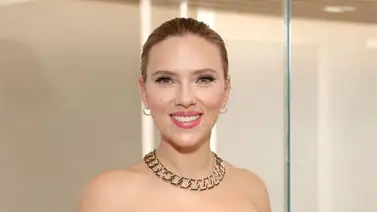 Scarlett Johansson afirma que OpenAI aceptó pausar la voz de ChatGPT Scarlett Johansson afirma que OpenAI aceptó pausar la voz de ChatGPT