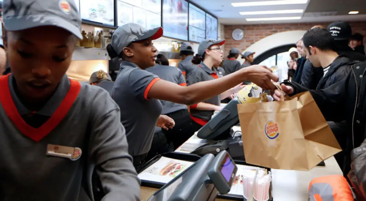 EEUU | Trabajadores denuncian violaciones en el pago del salario mínimo en California