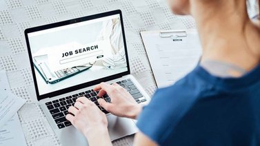 Texas ofrece trabajo con salario de $19 por hora para personas sin estudios