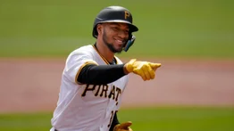 MLB: Edward Olivares conecta el quinto jonrón de la temporada (+Vídeo)