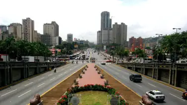 Cierran accesos en algunas avenidas de Caracas este #17May Cierran accesos en algunas avenidas de Caracas este #17May