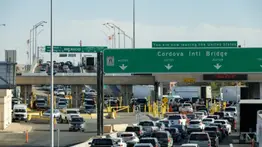 Cierran dos carriles de puente binacional entre México y EEUU (+Detalles)