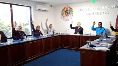 Aprobaron aumento salarial y bono especial para empleados públicos de este municipio