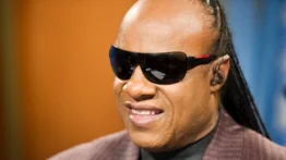 El cantante estadounidense Stevie Wonder recibe otra nacionalidad (+Detalles)