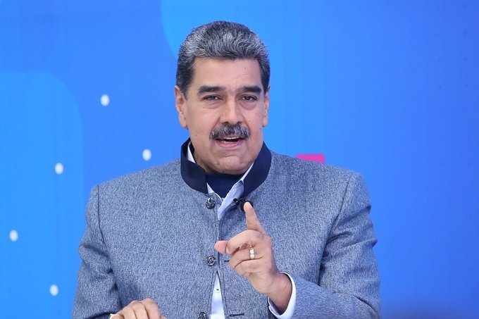 Maduro promulgó ley para la conexión aérea directa con China Maduro promulgó ley para la conexión aérea directa con China