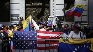 Senadores demócratas hacen solicitud a Biden en beneficio a migrantes venezolanos Senadores demócratas hacen solicitud a Biden en beneficio a migrantes venezolanos