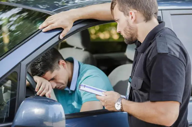 EEUU | Infracciones de tránsito: Estos son los peligros para los indocumentados que las cometan en Illinois