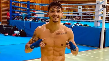 Boxeador hace justicia y golpea a hombre por atacar a una mujer en el cine (+Video) Boxeador hace justicia y golpea a hombre por atacar a una mujer en el cine (+Video)