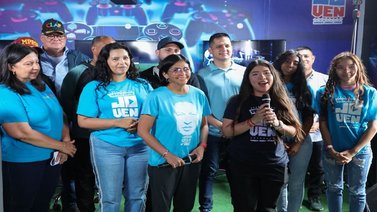 Autoridades inauguran una zona gamer y de coworking en Catia