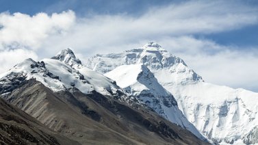 Nepal| Piden limitar permisos de escalada al Everest