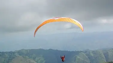 Localizan vela de la parapentista caída en parque nacional Warairarepano Localizan vela de la parapentista caída en parque nacional Warairarepano