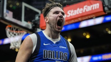 Playoffs NBA: Luka Doncic guía el triunfo de Dallas