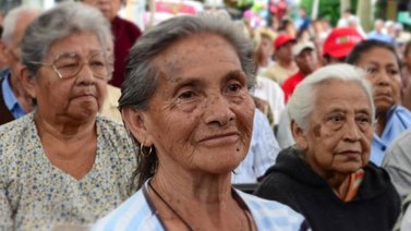 Nueva ley | Empresarios deberán hacer un aporte mensual para mejorar pensiones en el país