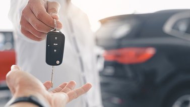 ¿Cómo acceder a un vehículo gratis en EEUU? (+Programas)